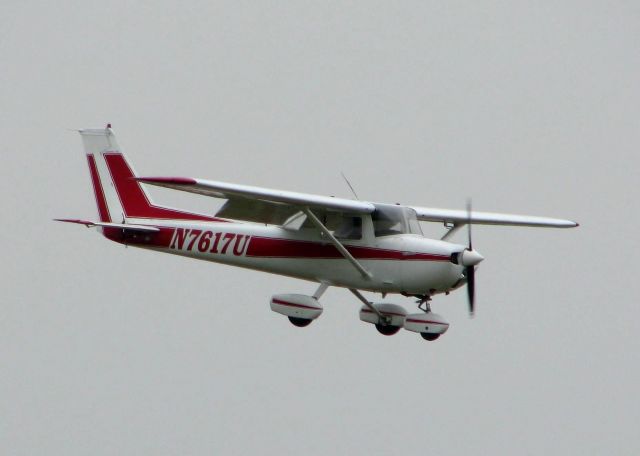 Cessna Commuter (N7617U) - Landing at Downtown Shreveport.