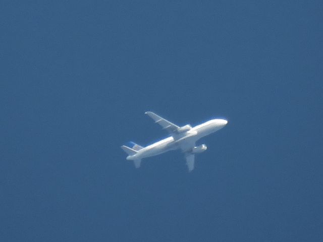 Airbus A320 (N462UA)
