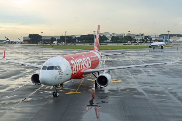 Airbus A320 (9M-AJD)