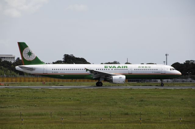 Airbus A321 (B-16202) - Takeoff at Narita Intl Airport Rwy16R on 2013/08/20