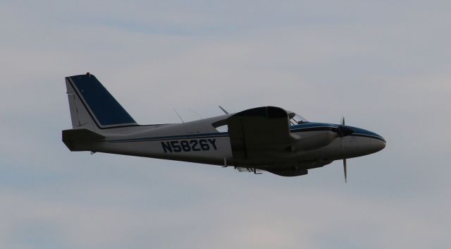 Piper Aztec (N5826Y) - April of 2018