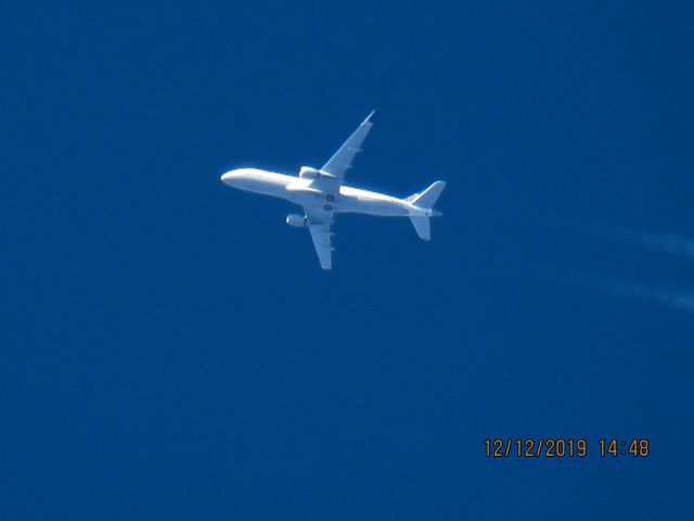 Embraer 175 (N117SY)