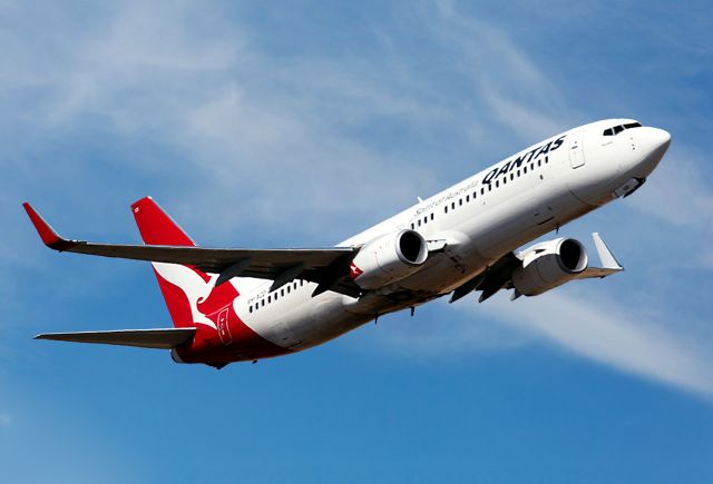 Boeing 737-800 (VH-XZD) - QANTAS BOEING 737-838 - REG VH-XZD (CN 39368/4400) - ADELAIDE INTERNATIONAL AIRPORT SA. AUSTRALIA - YPAD 27/11/2014