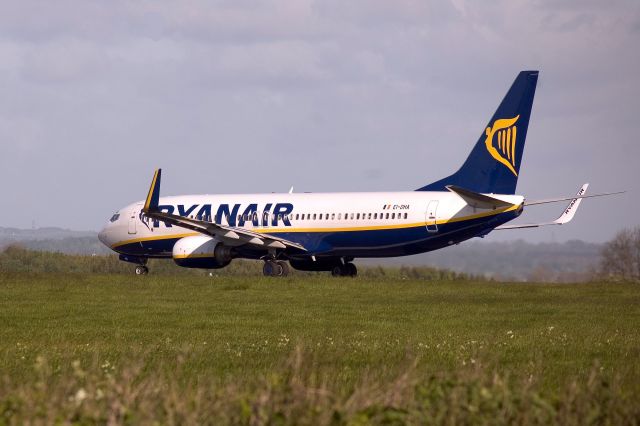 Boeing 737-800 (EI-DHA) - Ryanair - B737-8ASWL (EI-DHA) ready for take off at NCL. (Photo May 2007)