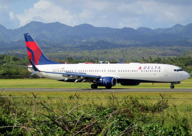 Boeing 737-900 (N876DN)