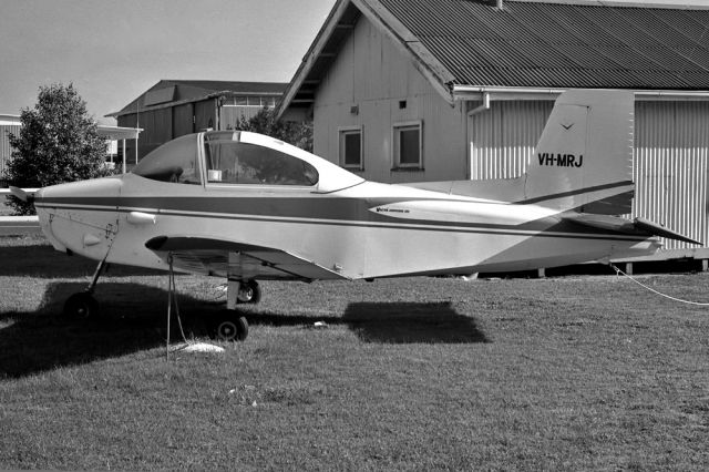 VH-MRJ — - VICTA AIRTOURER 100 - REG VH-MRJ (CN 107) - MOORABBIN VIC. AUSTRALIA - YMMB (16/7/1972)35MM NEGATIVE SCAN.