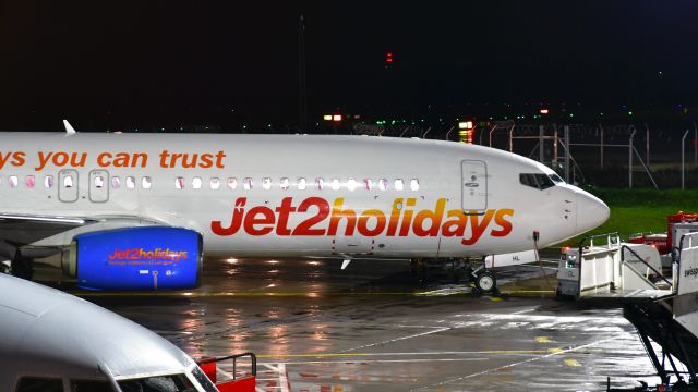 Boeing 737-800 (G-JZHL) - Jet2 Boeing 737-8MG(WL) G-JZHL in Edinburgh