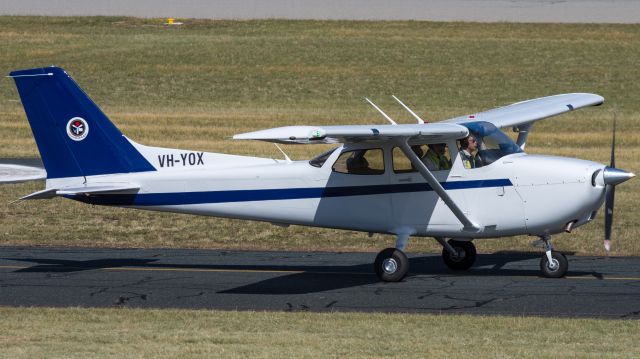 Cessna Skyhawk (VH-YOX)