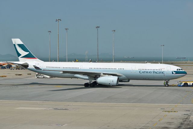 Airbus A330-300 (B-LAN)