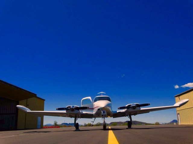 Cessna 310 (N7742Q)