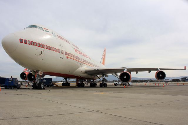 Boeing 747-400 (VT-ESO)