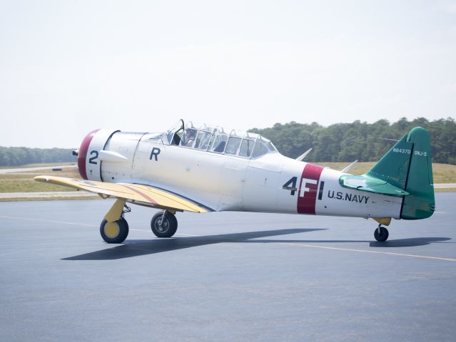 North American T-6 Texan (N6437D)