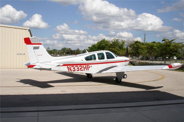 Beechcraft 35 Bonanza (N332HP)