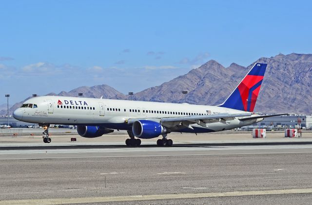 Boeing 757-200 (N6716C) - N6716C Delta Air Lines 2001 Boeing 757-232 - cn 30838 / ln 955  "Rev. Dr. Joseph E. Lowery" - McCarran International Airport (KLAS)br /Las Vegas, Nevadabr /TDelCorobr /September 22, 2013