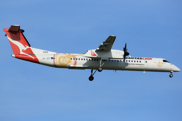 de Havilland Dash 8-400 (VH-QOI)