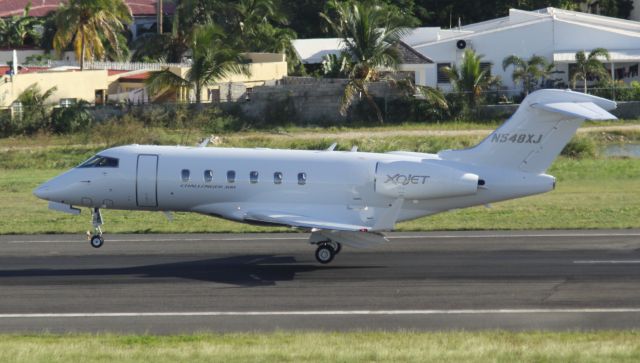 Bombardier Challenger 300 (N548XJ)