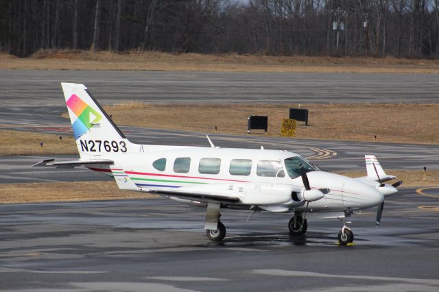 Piper Navajo (N27693)