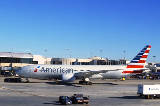Boeing 777-200 (N781AN) - a rel=nofollow href=http://flightaware.com/live/flight/N781AN/history/20141126/1710Z/KDFW/KLAXhttp://flightaware.com/live/flight/N781AN/history/20141126/1710Z/KDFW/KLAX/a