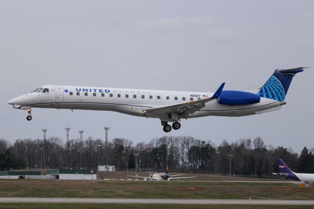 Embraer EMB-145XR (N11187)