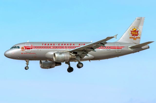 Airbus A319 (C-FZUH) - Air Canada A319 C-FZUH retro