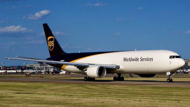 BOEING 767-300 (N368UP) - A rarity for MSP, a UPS 767 flies in from Louisville (SDF) Kentucky.