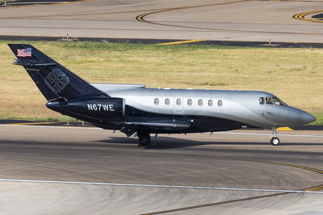 Hawker 1000 (N67WE)