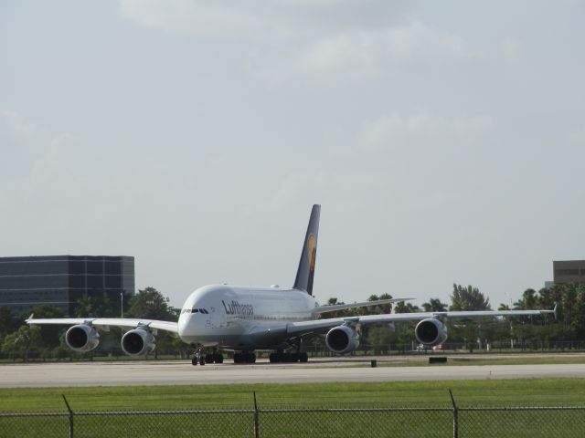 Airbus A380-800 (D-AIMF)