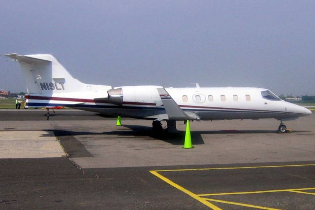 Learjet 31 (N19LT) - Seen here on 16-May-07, reregistered N818LJ 6-Dec-08.