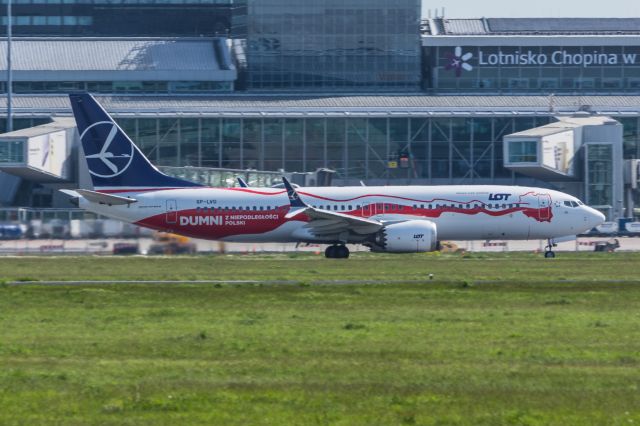 Boeing 737 MAX 8 (SP-LVD) - EPWA SPOTTING