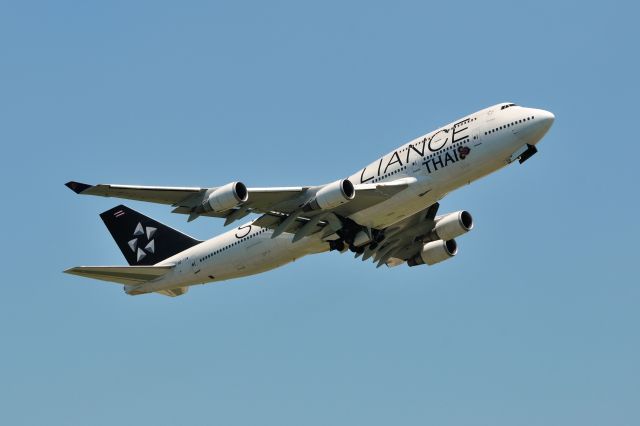 Boeing 747-400 (HS-TGW) - 2011/7/10