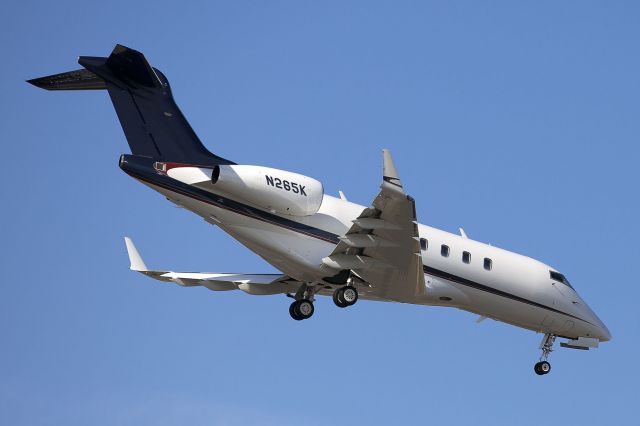 Bombardier Challenger 300 (N265K)