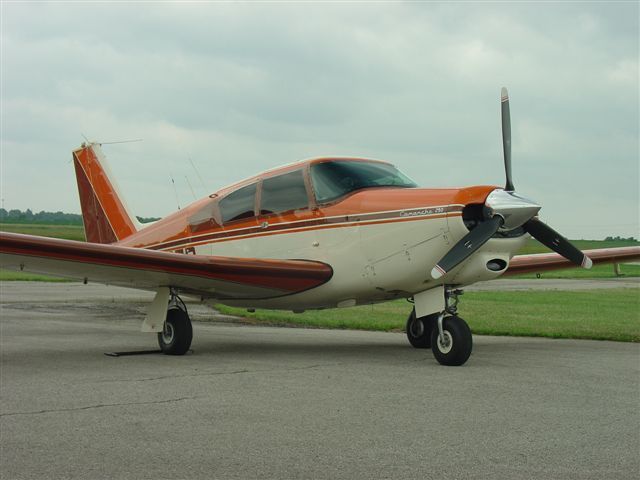 Piper PA-24 Comanche (N7627P)