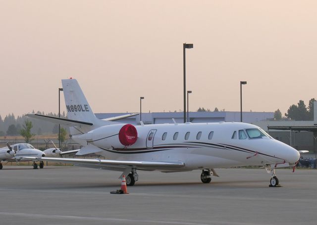 Cessna Citation Excel/XLS (N890LE) - Photo credit: George Goebel.  Public domain.