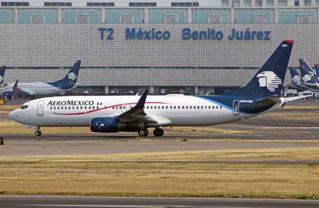 Boeing 737-800 (N950AM) - AeroMexico / Boeing 737-852 / MSN 35115 / N950AM / MMMX 04/2020