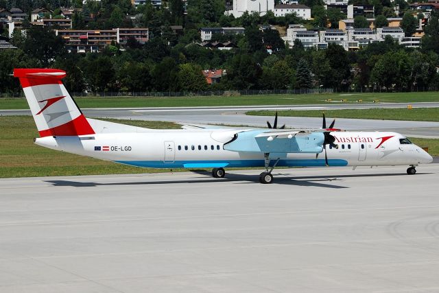 de Havilland Dash 8-400 (OE-LGD)