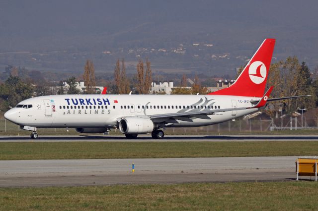 Boeing 737-800 (TC-JFZ)