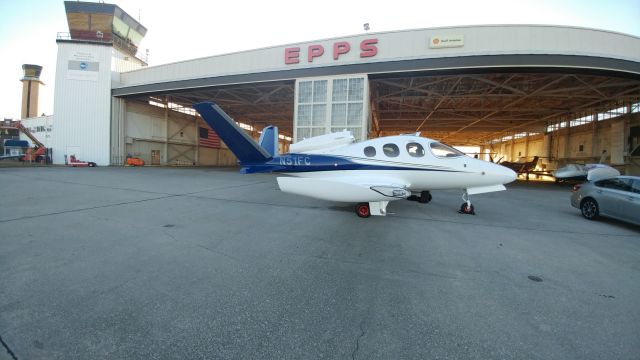 Cirrus Vision SF50 (N51FC)