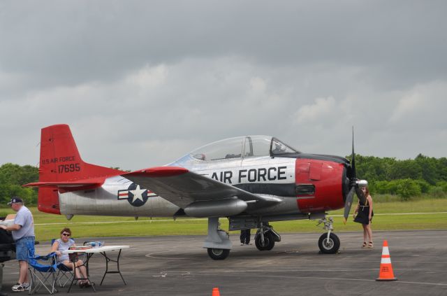 North American Trojan (N8089H) - Taken during the Pearland Airport open house and BBQ fly-in.