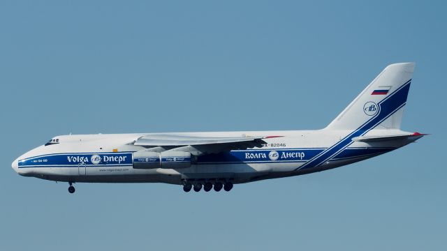 Antonov An-124 Ruslan (RA-82046) - Antonov An-124-100 cn 9773052255117 ln 06-10. Volga-Dnepr RA-82046. YPPH 05th June 2020.