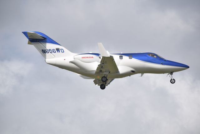 Honda HondaJet (N856WD) - 4/1/2017: Honda Jet HA-420 (CN 0037) landing at KHOU. 