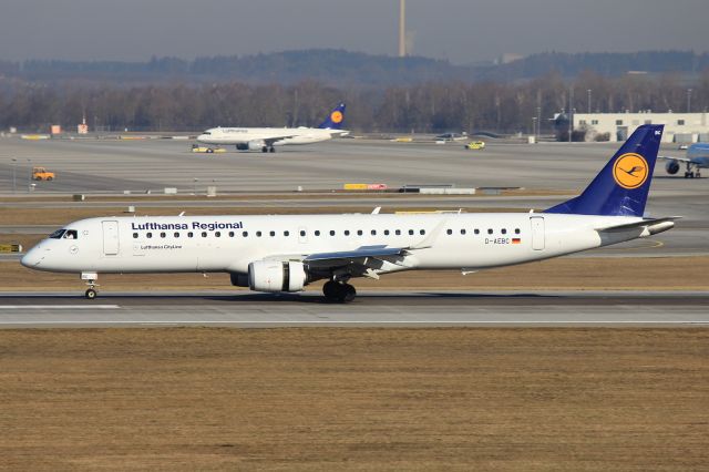 EMBRAER 195 (D-AEBC)
