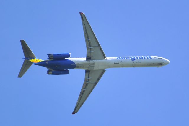 McDonnell Douglas MD-87 — - Departure from Bellingham International Airport - Banking southwards away from US/CAN border...