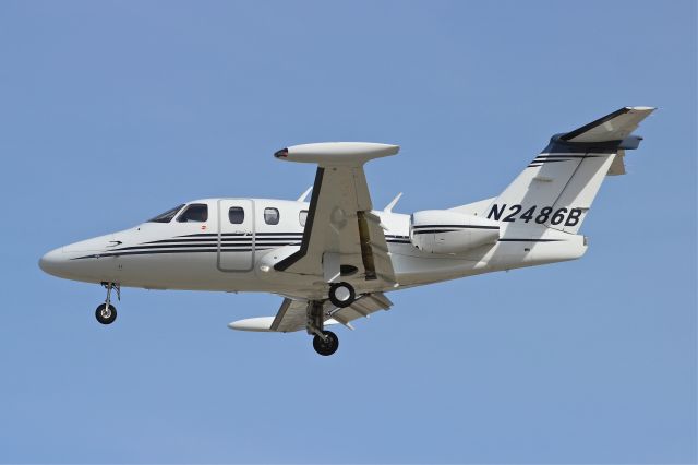 Eclipse 500 (N2486B)