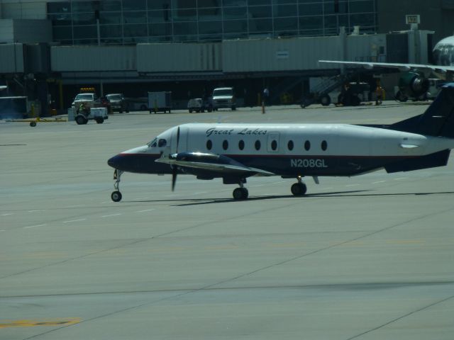 Beechcraft Airliner (N208GL)