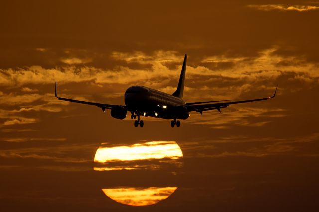 Boeing 737-800 (EI-FIR) - Tenerife Surbr /08/12/2015