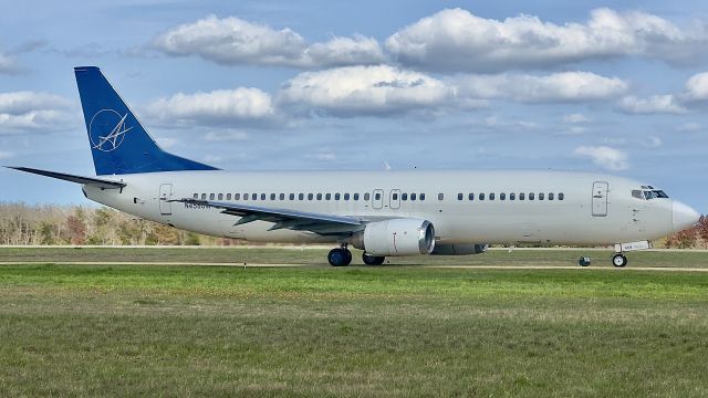 BOEING 737-400 (N458UW) - Taken on March 8, 2024br /br /Infamous for advertising the fraudulent Fyre Festivalbr /br /WQ895 to TUP