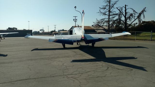 Beechcraft Bonanza (36) (N7854R)