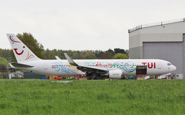 BOEING 767-300 (HB-JJF) - tui (ex-ECair) b767-3 hb-jjf at shannon 19/4/17.