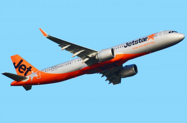Airbus A321neo (VH-OFV)