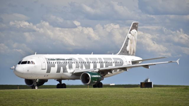 Airbus A320 (N206FR) - "Alberta & Clipper"